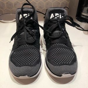 Women’s APL Ascend Training Sneaker